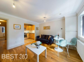 Redhill town centre apartment by Livingo